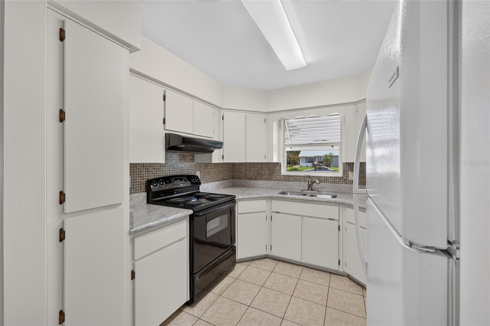 SCOTTISH HIGHLANDS CONDO PH B - Residential