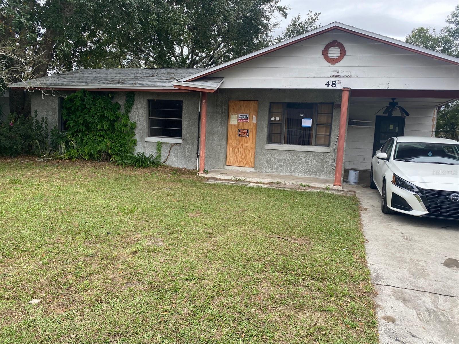 CALLING ALL CONTRACTORS AND EXPERIENCED INVESTORS. HEAVY HANDY-MAN SPECIAL. THIS IS A 3 BEDROOM/1 BATHROOM WITH 942 SQFT. START WITH A BLANK CANVAS. NEW ROOF JUST PUT ON IN 2023. CALL WITH ANY QUESTIONS.