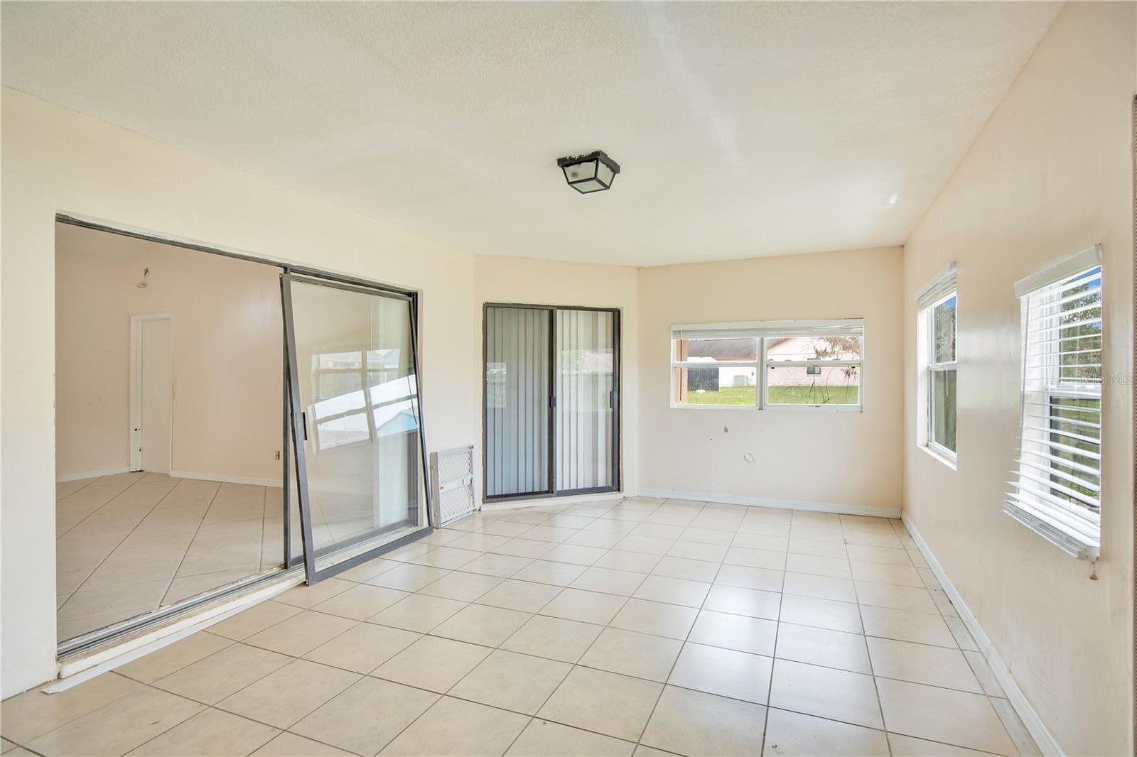 KENSINGTON SEC 04 - Residential