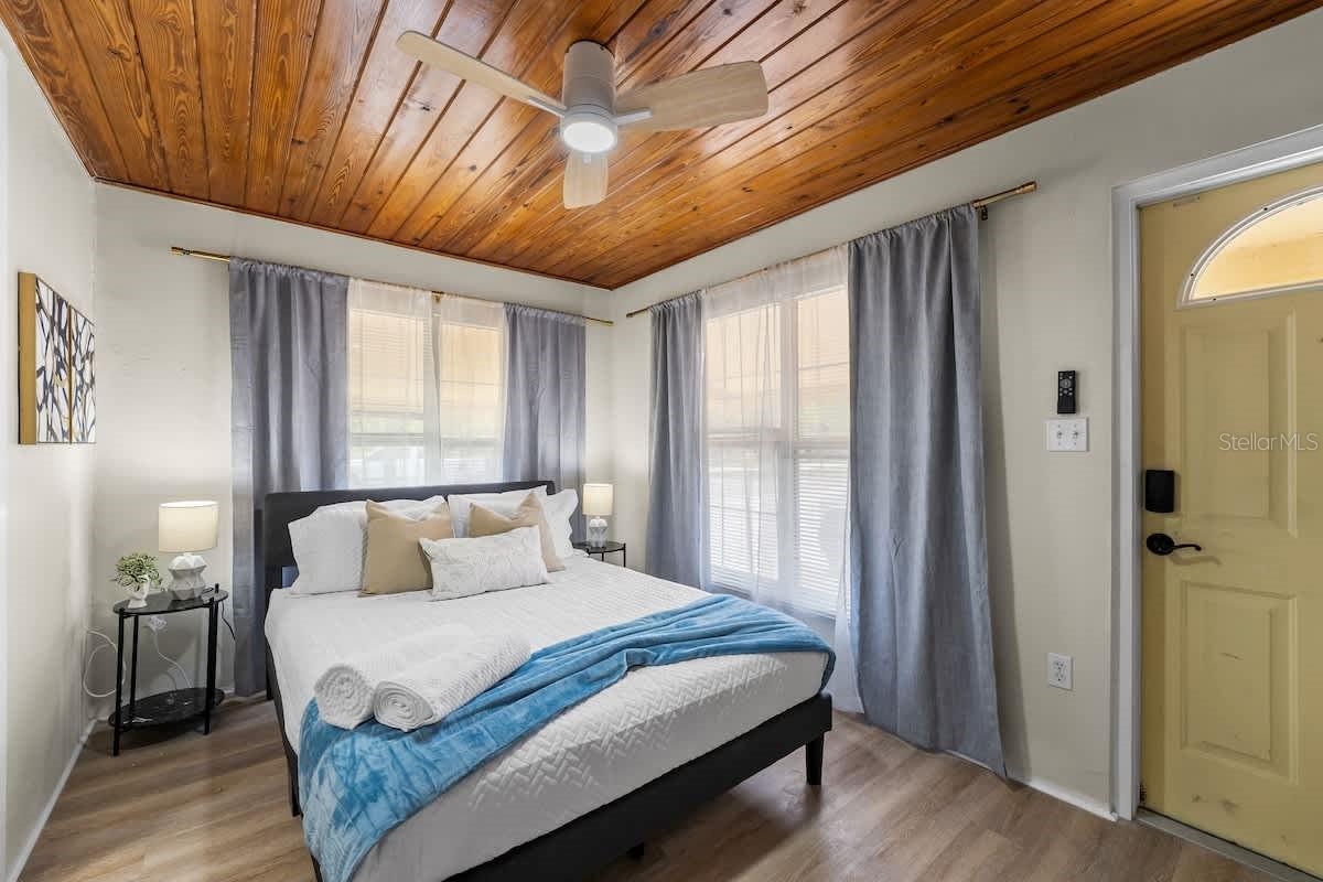 TOLIGA LAKE VIEW - Residential Income