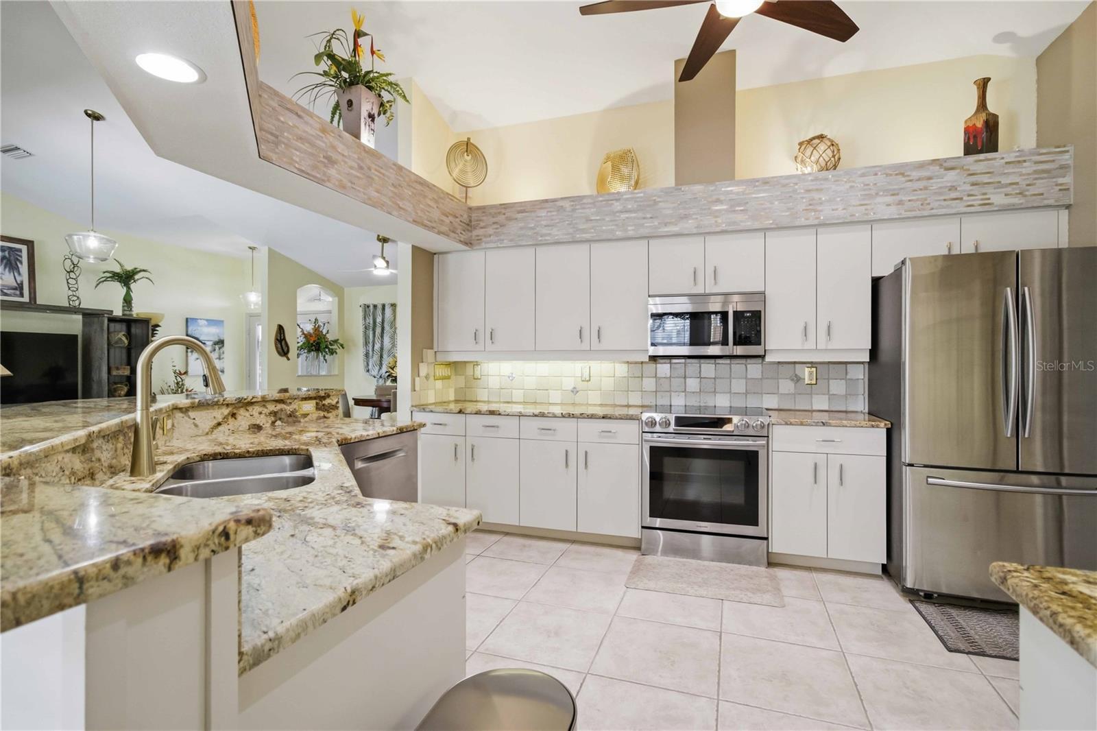 ROTONDA WEST WHITE MARSH - Residential