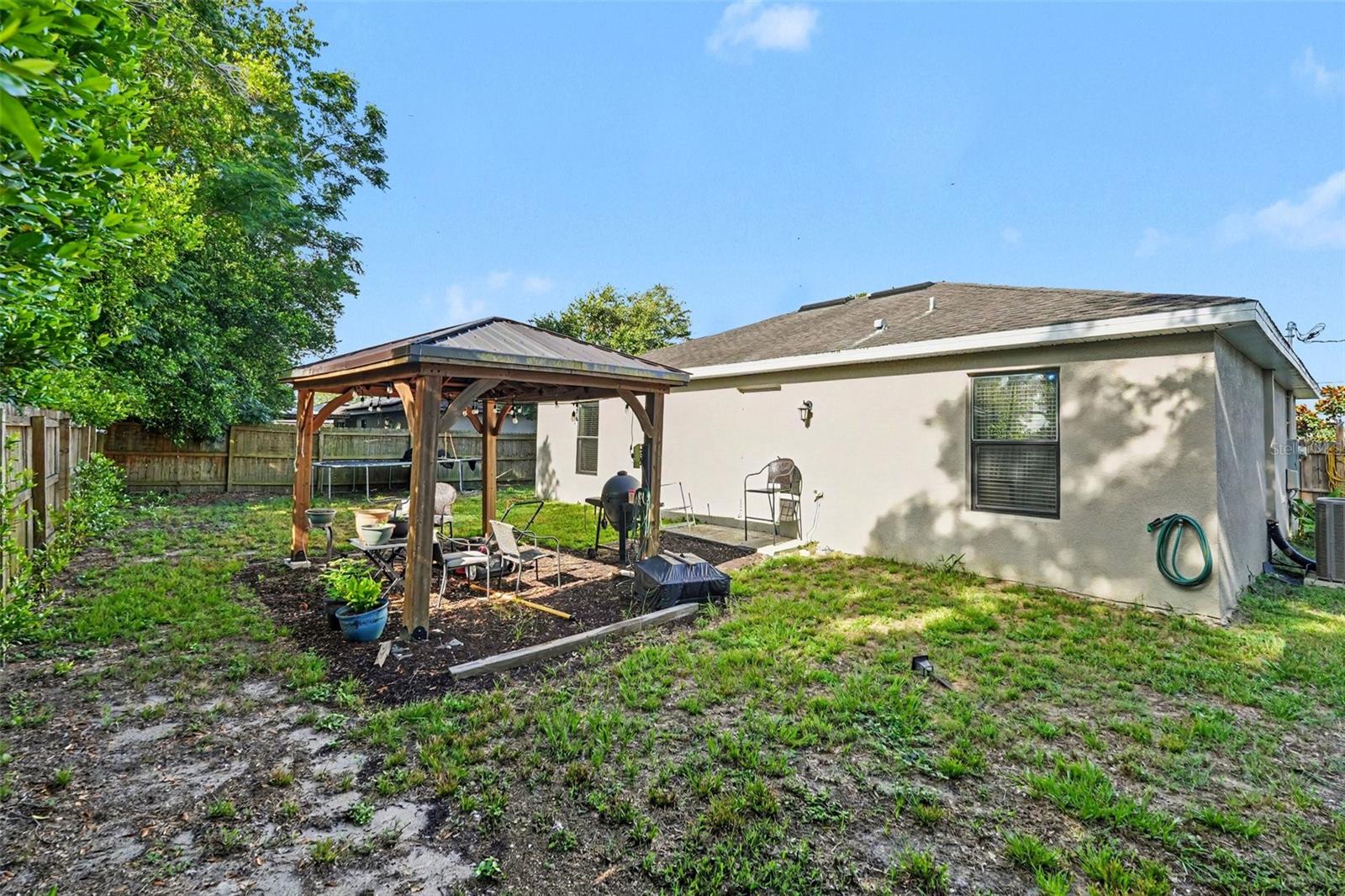 HILL N DALE UNIT 3 - Residential