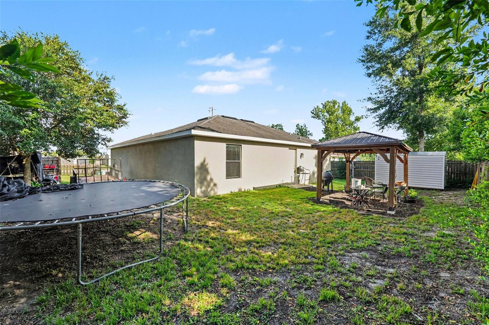 HILL N DALE UNIT 3 - Residential