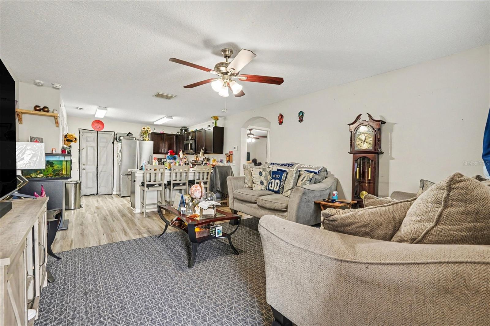 HILL N DALE UNIT 3 - Residential