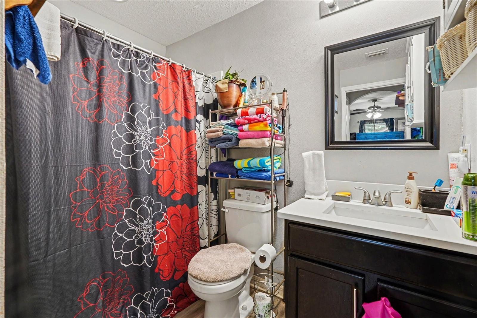 HILL N DALE UNIT 3 - Residential