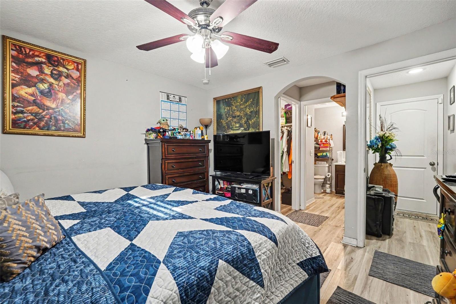 HILL N DALE UNIT 3 - Residential