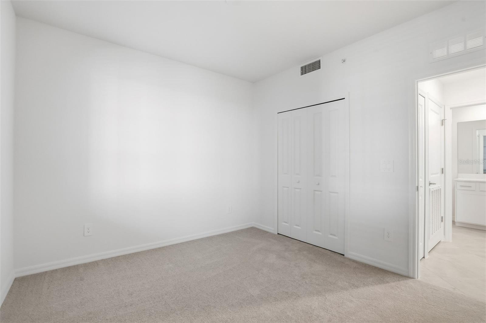 CALUSA COUNTRY CLUB - Residential