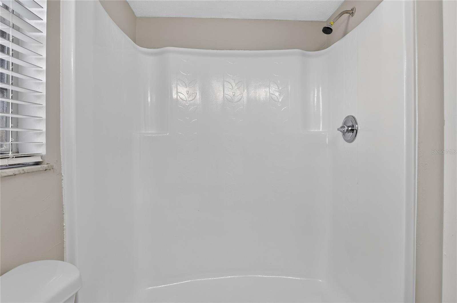 WINDTREE GARDENS CONDO PH 01 - Residential Lease