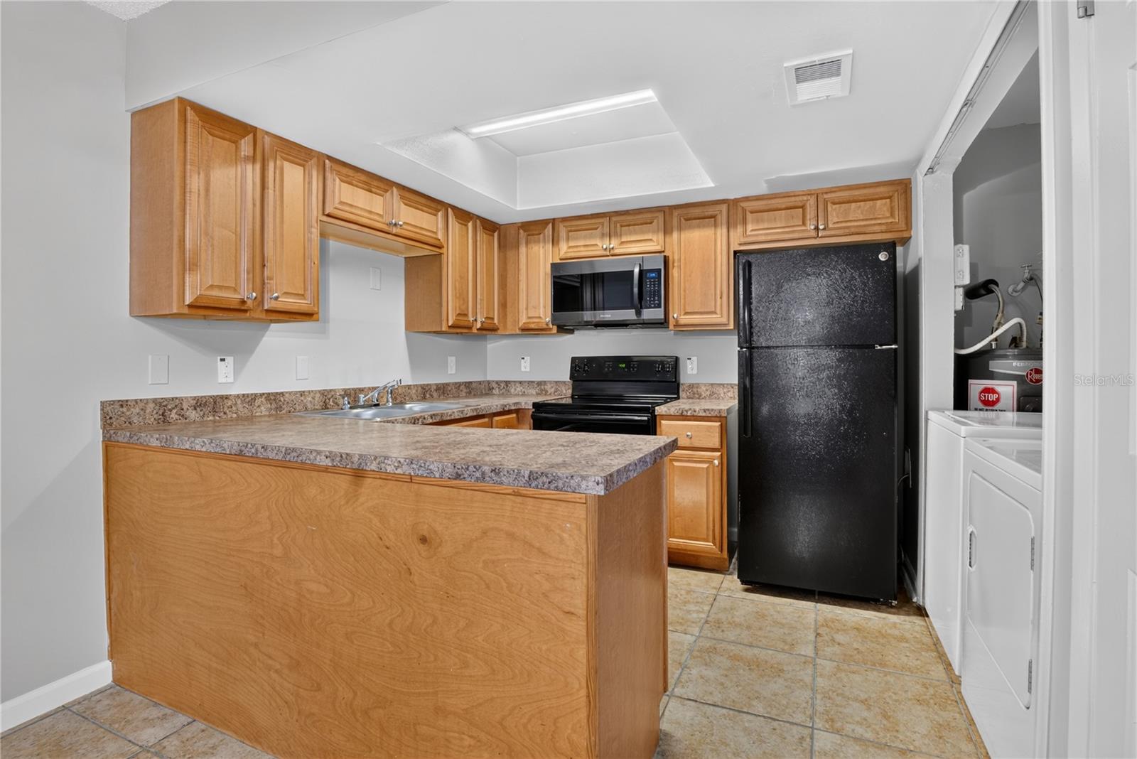 WINDTREE GARDENS CONDO PH 01 - Residential Lease