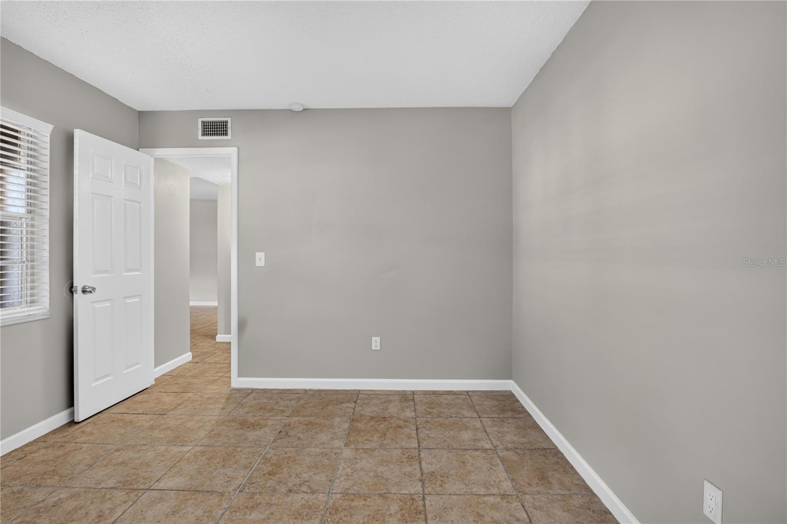 WINDTREE GARDENS CONDO PH 01 - Residential Lease