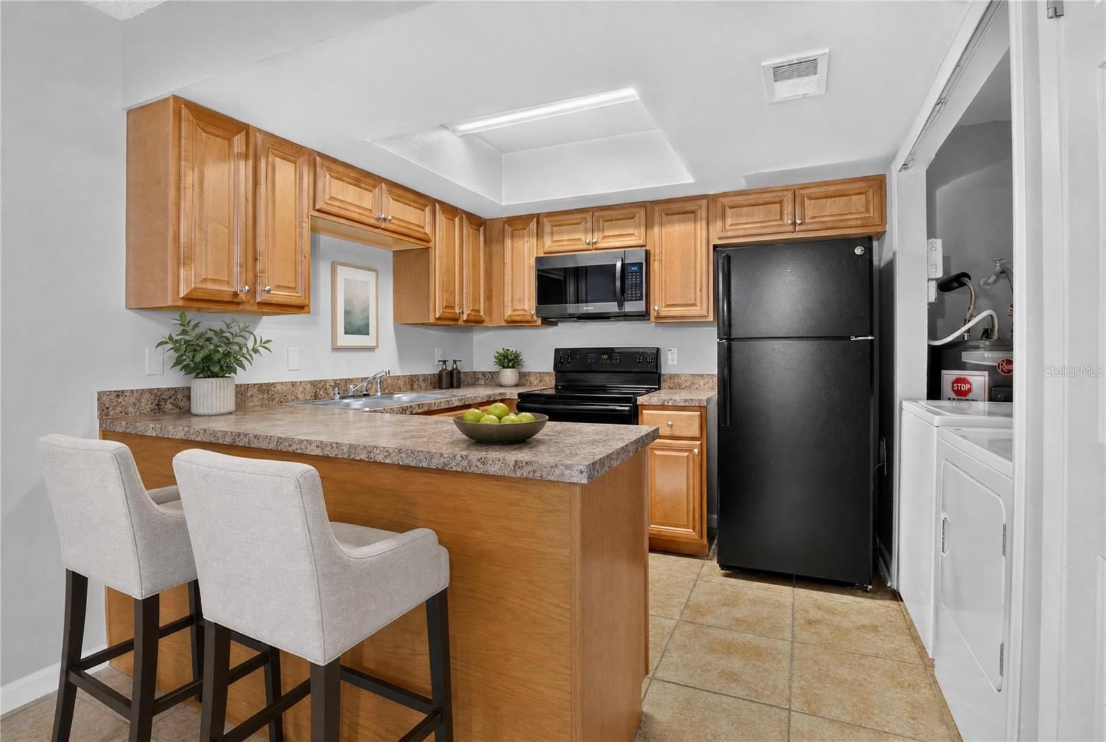 WINDTREE GARDENS CONDO PH 01 - Residential Lease
