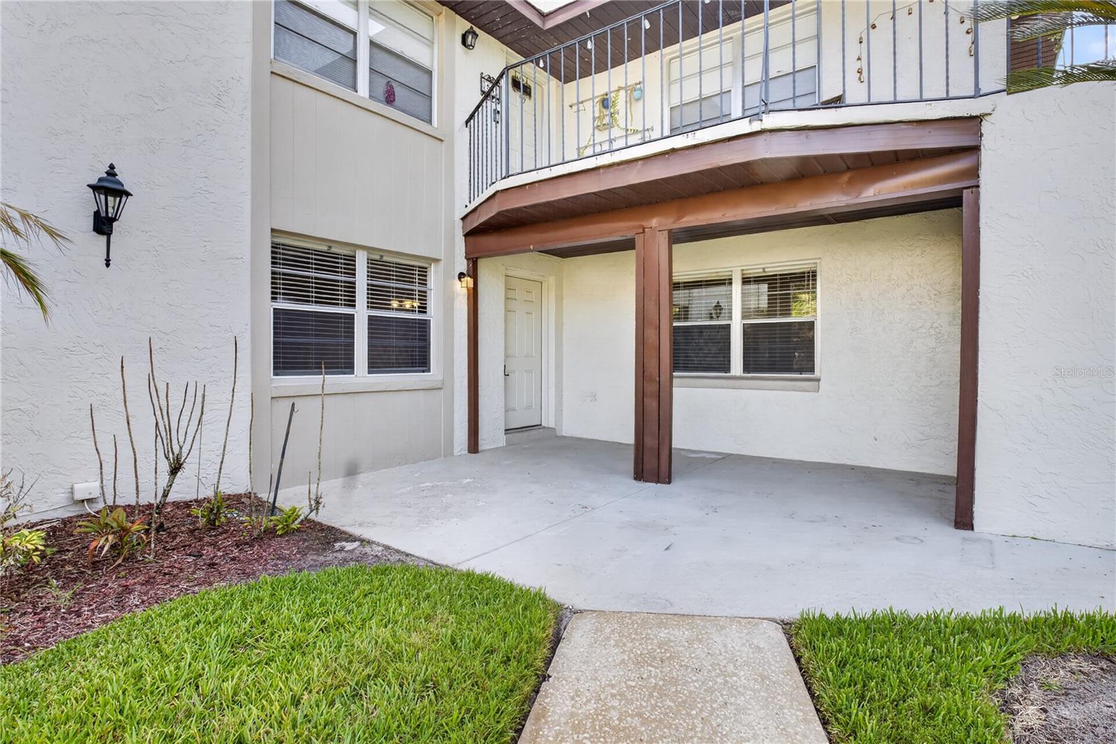 WINDTREE GARDENS CONDO PH 01 - Residential Lease