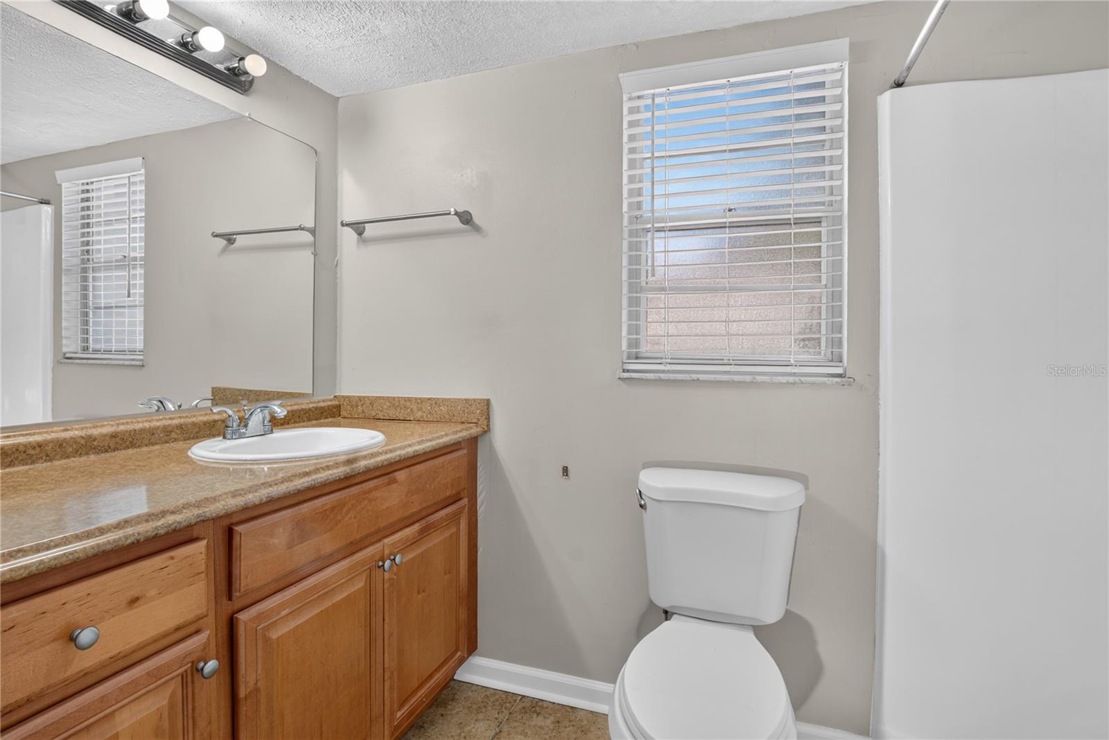 WINDTREE GARDENS CONDO PH 01 - Residential Lease