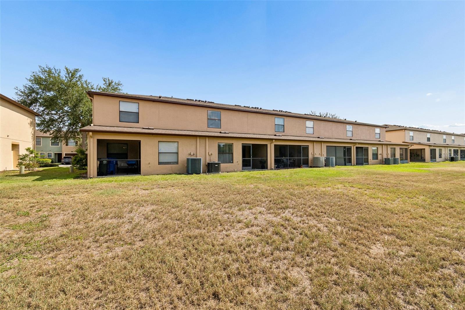 EDGEWATER AT LAKE BRANDON - Residential