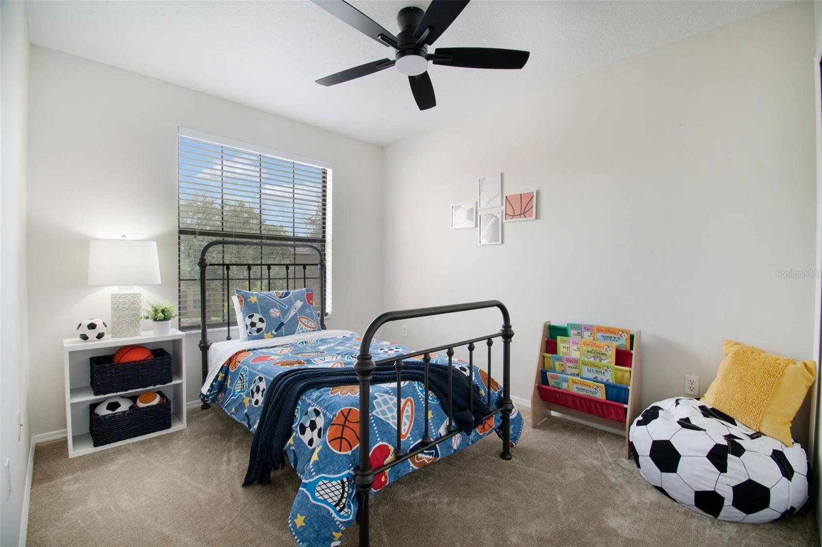 EDGEWATER AT LAKE BRANDON - Residential