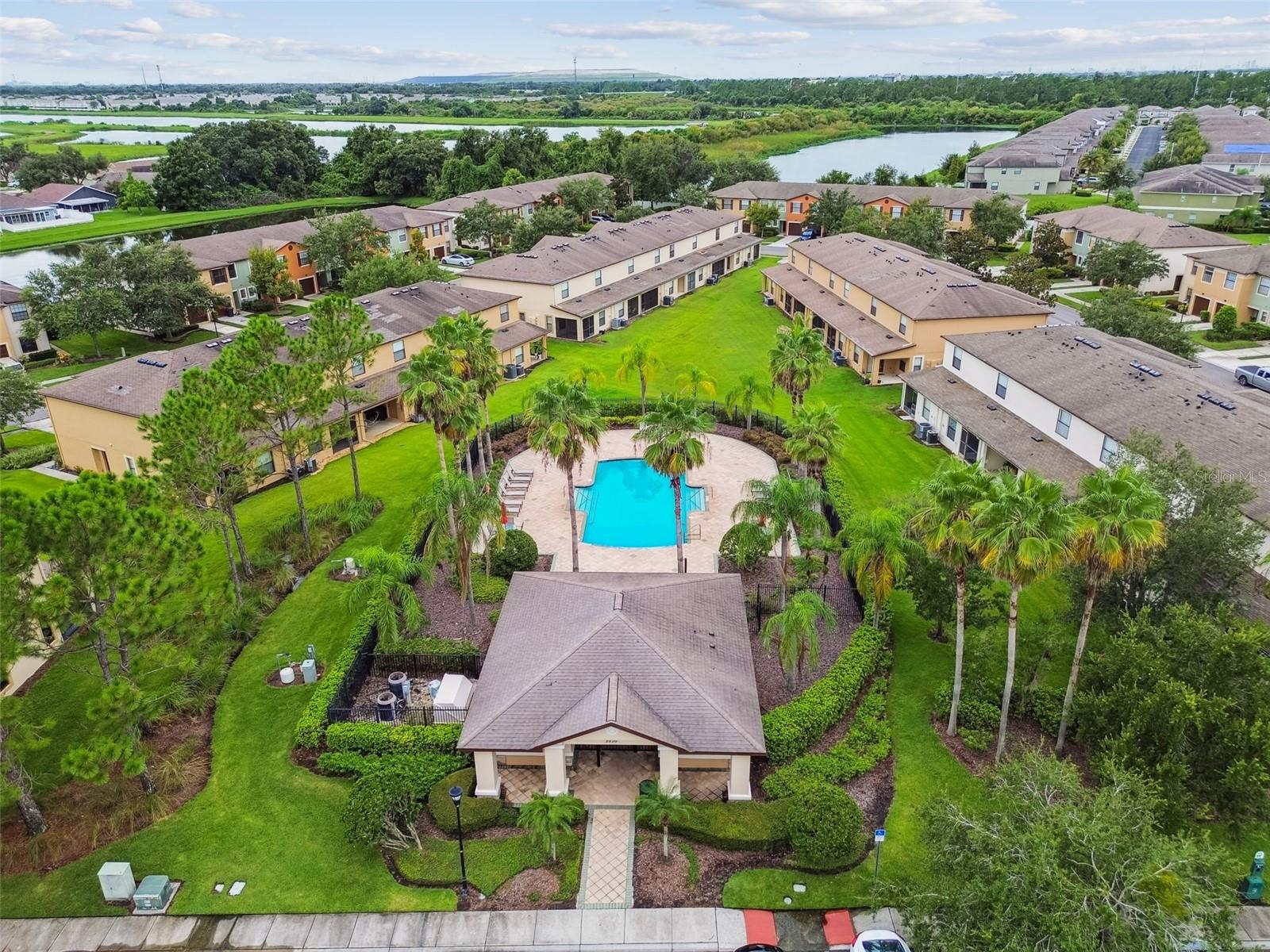 EDGEWATER AT LAKE BRANDON - Residential