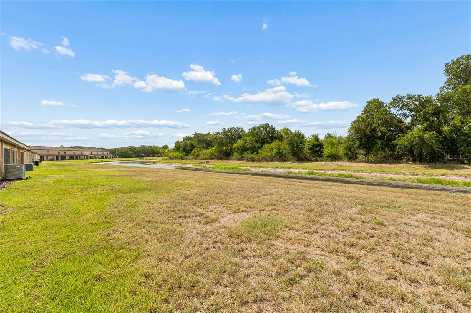 EDGEWATER AT LAKE BRANDON - Residential