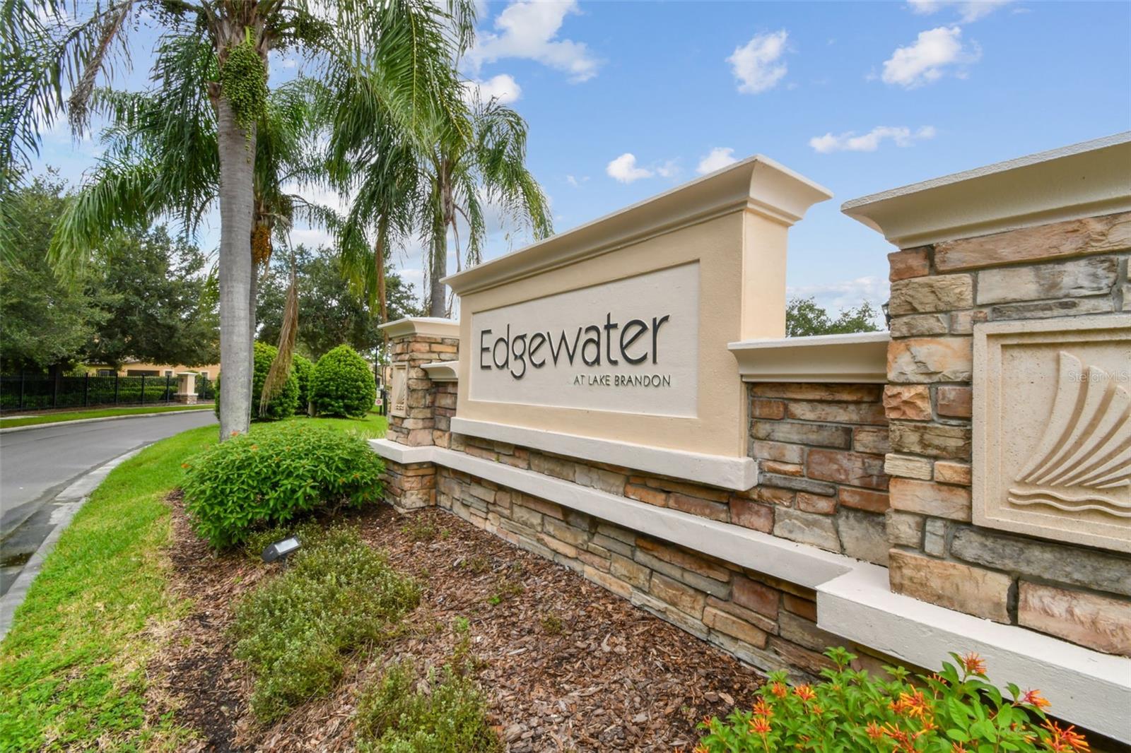 EDGEWATER AT LAKE BRANDON - Residential