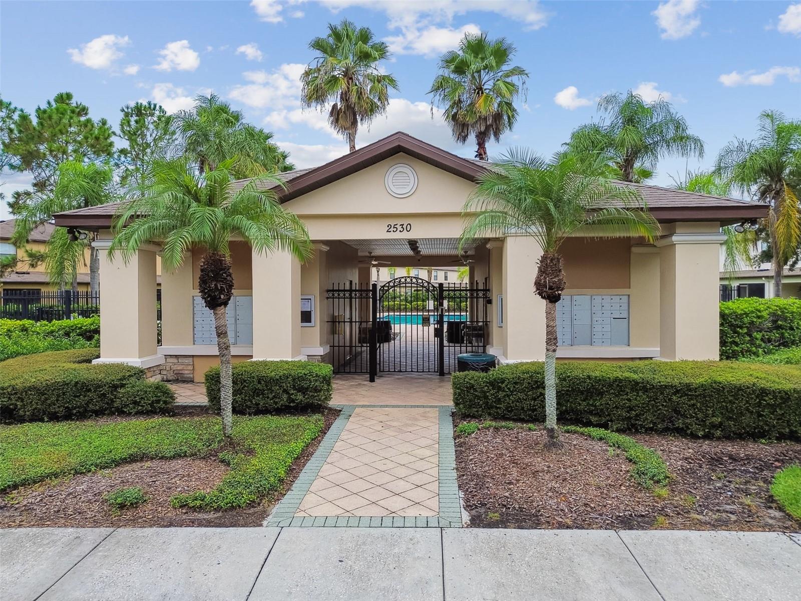 EDGEWATER AT LAKE BRANDON - Residential