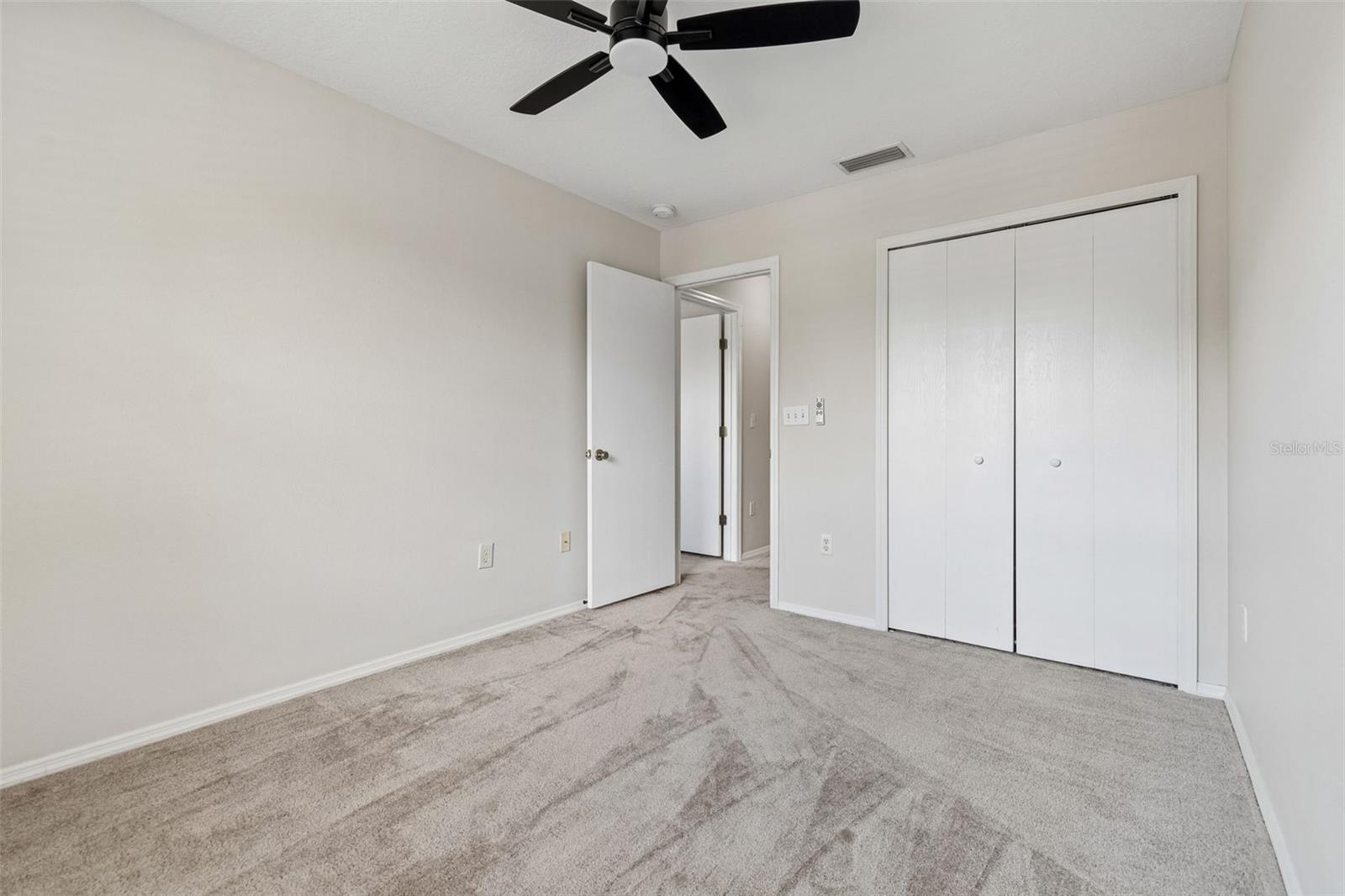 EDGEWATER AT LAKE BRANDON - Residential