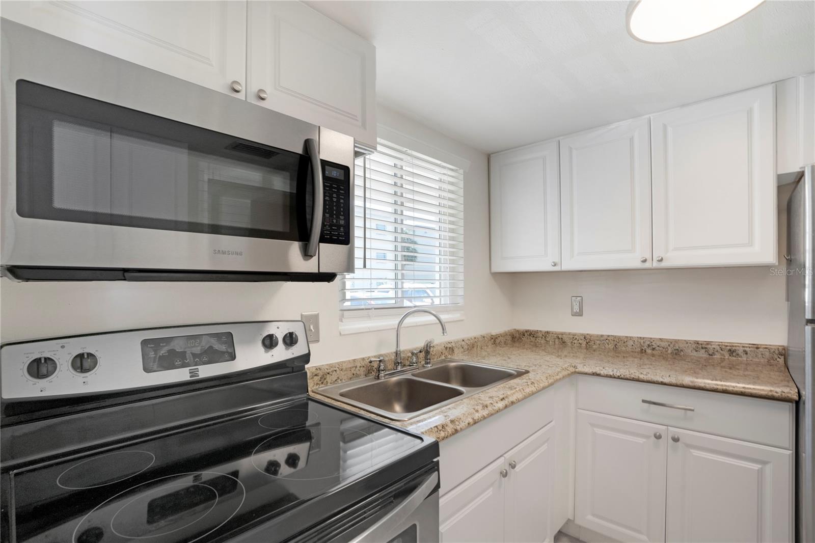 THE FOURTH BAYSHORE - Residential