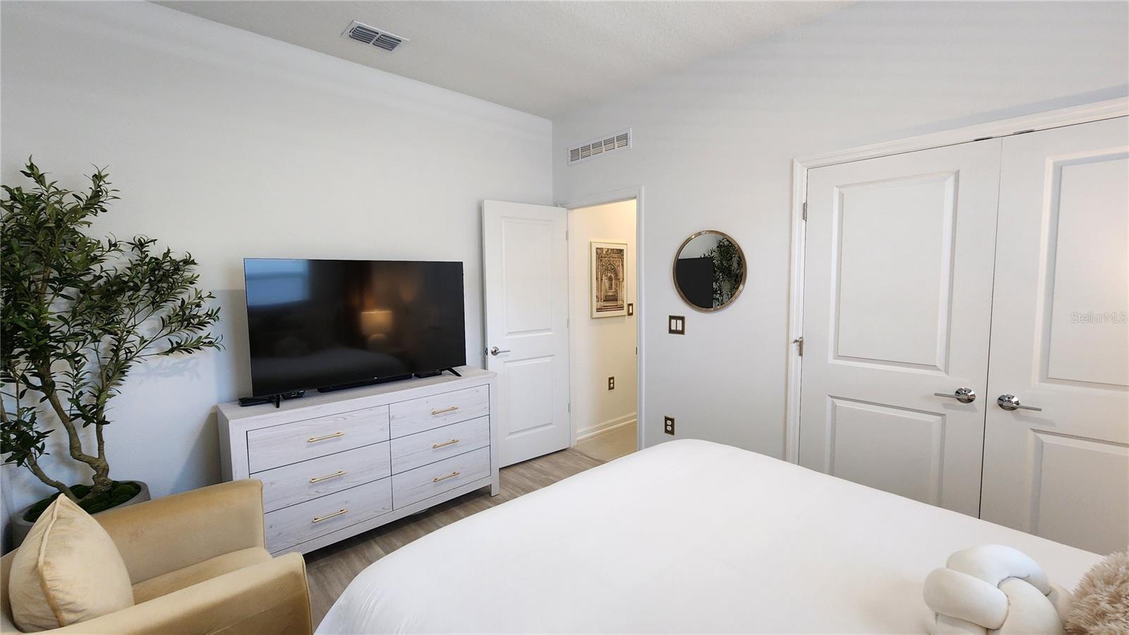 BRONSONS RDG REP - Residential