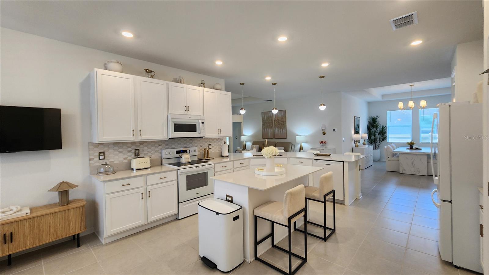 BRONSONS RDG REP - Residential