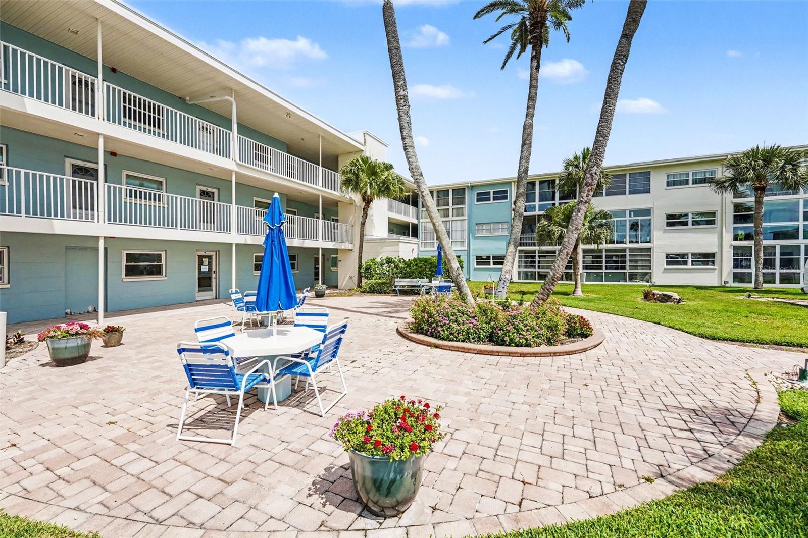SYLVETTE CONDO - Residential