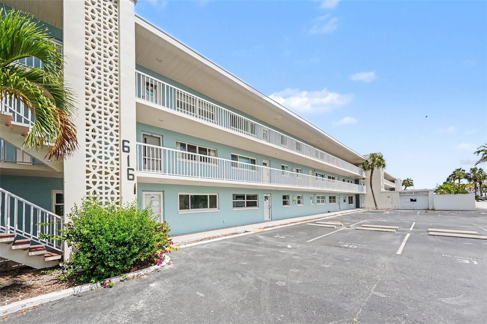 SYLVETTE CONDO - Residential