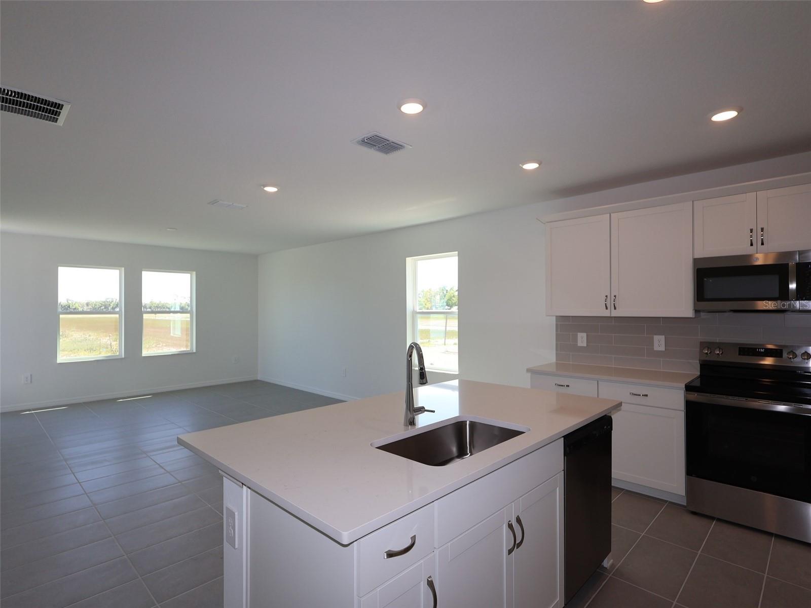 SOUTHPOINTE - Residential
