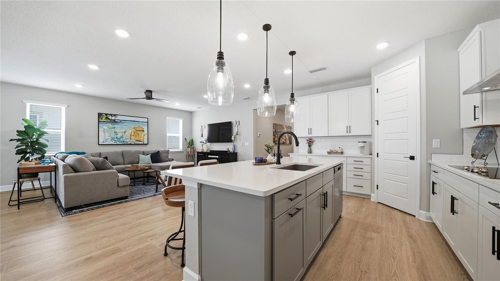BEACHWALK - Residential