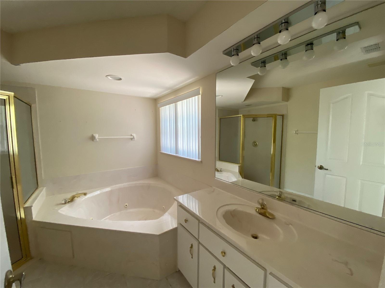 MARION OAKS 03 - Residential Lease