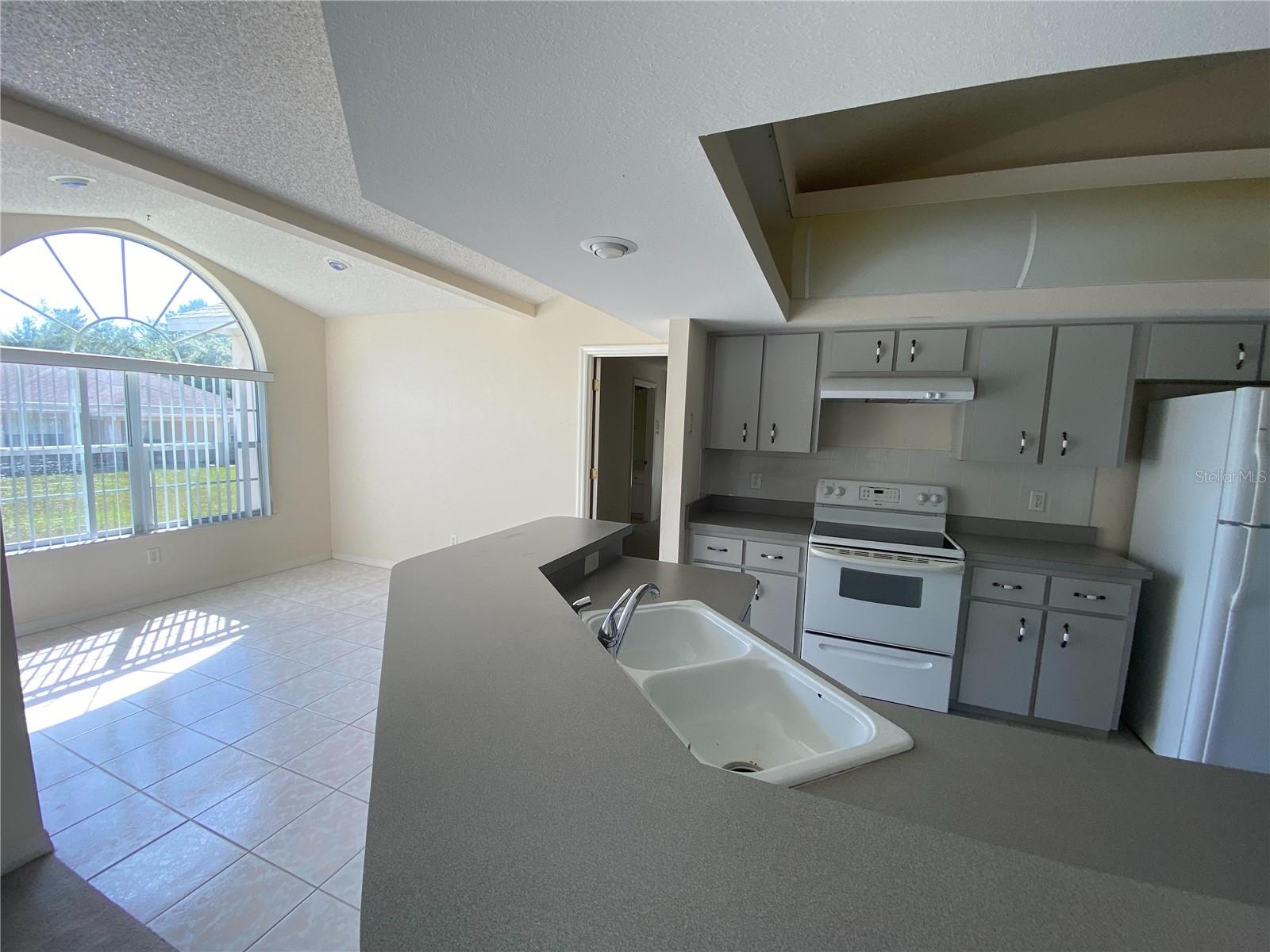 MARION OAKS 03 - Residential Lease