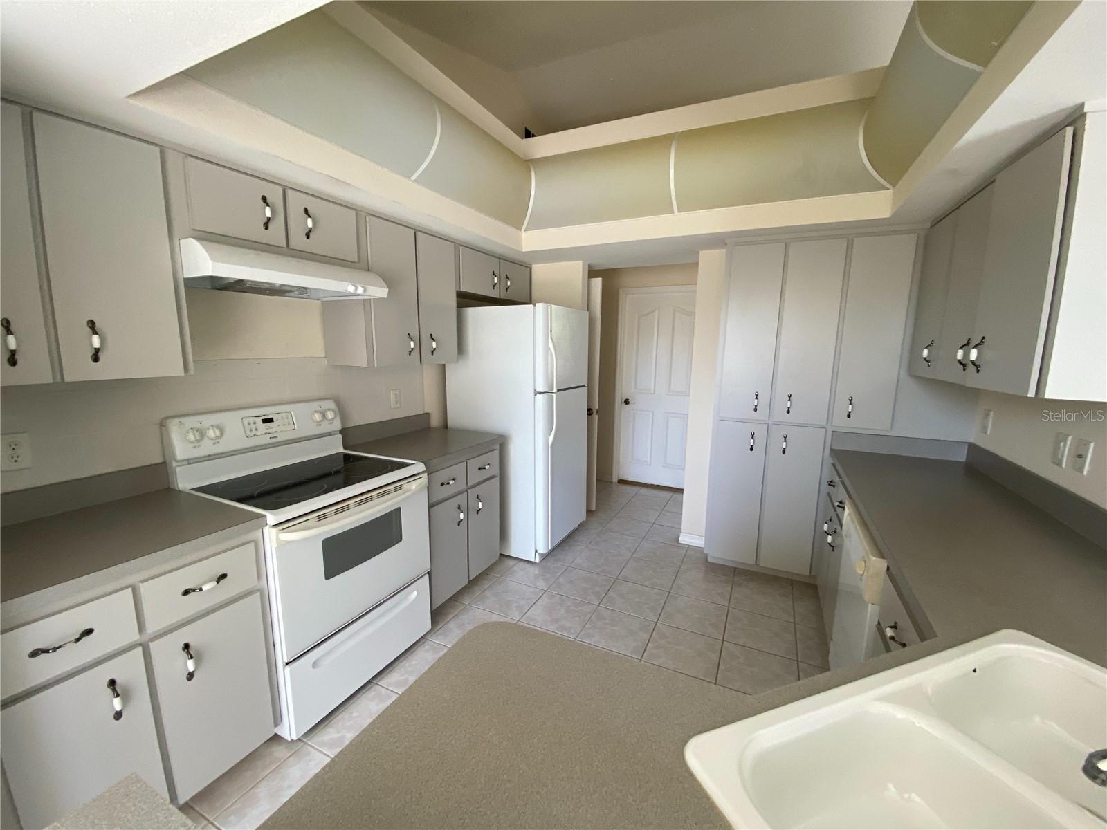 MARION OAKS 03 - Residential Lease