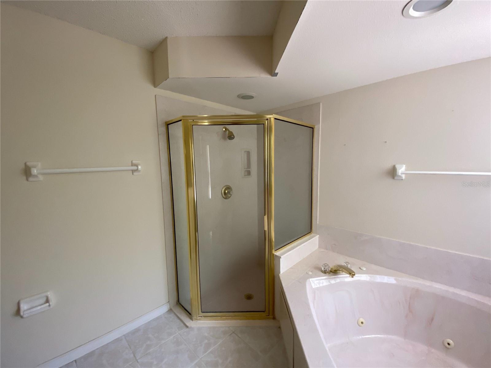 MARION OAKS 03 - Residential Lease
