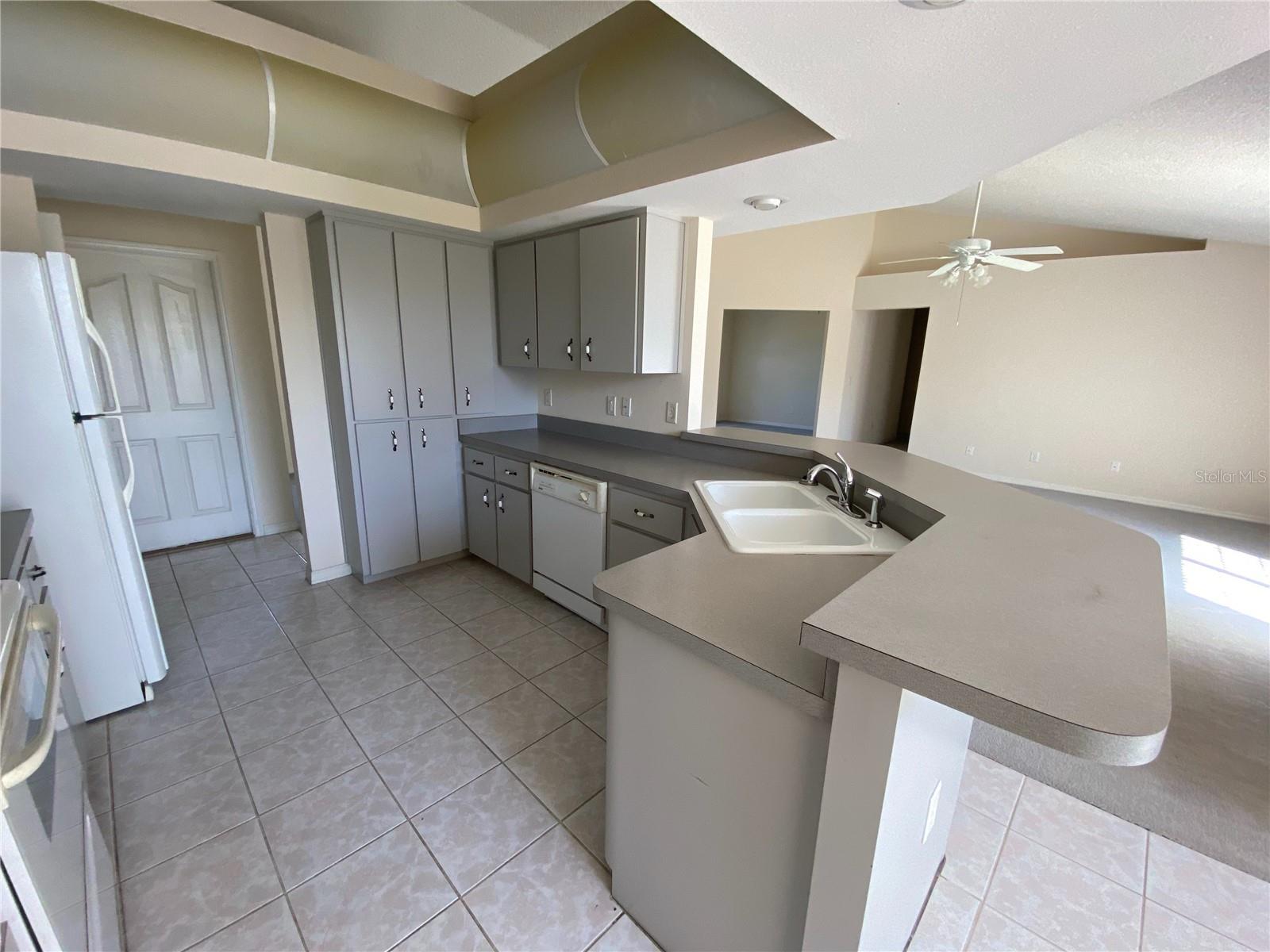 MARION OAKS 03 - Residential Lease