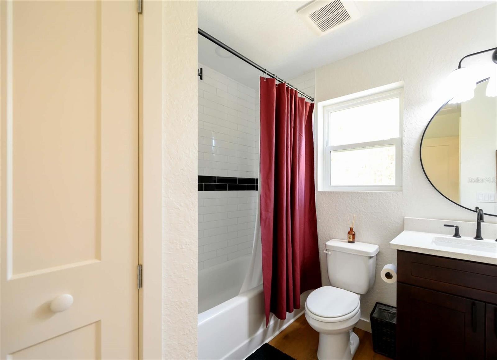 ST PETERSBURG INVESTMENT CO. SUB BLK 14, LOT4 - Residential Lease