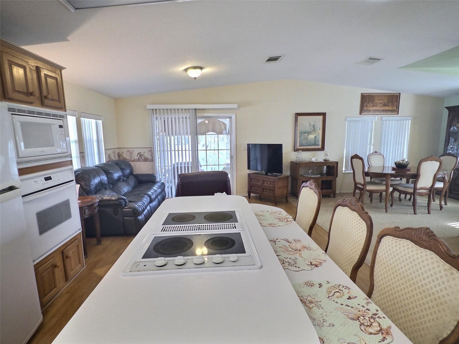 PALM HILL MOBILE HOME PARK UNREC - Residential Lease