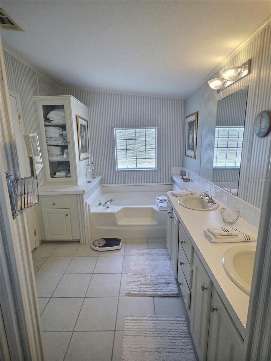 PALM HILL MOBILE HOME PARK UNREC - Residential Lease