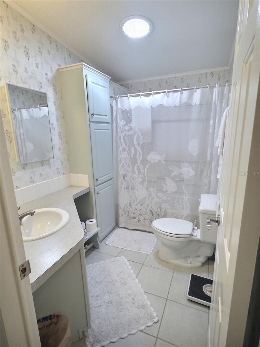 PALM HILL MOBILE HOME PARK UNREC - Residential Lease