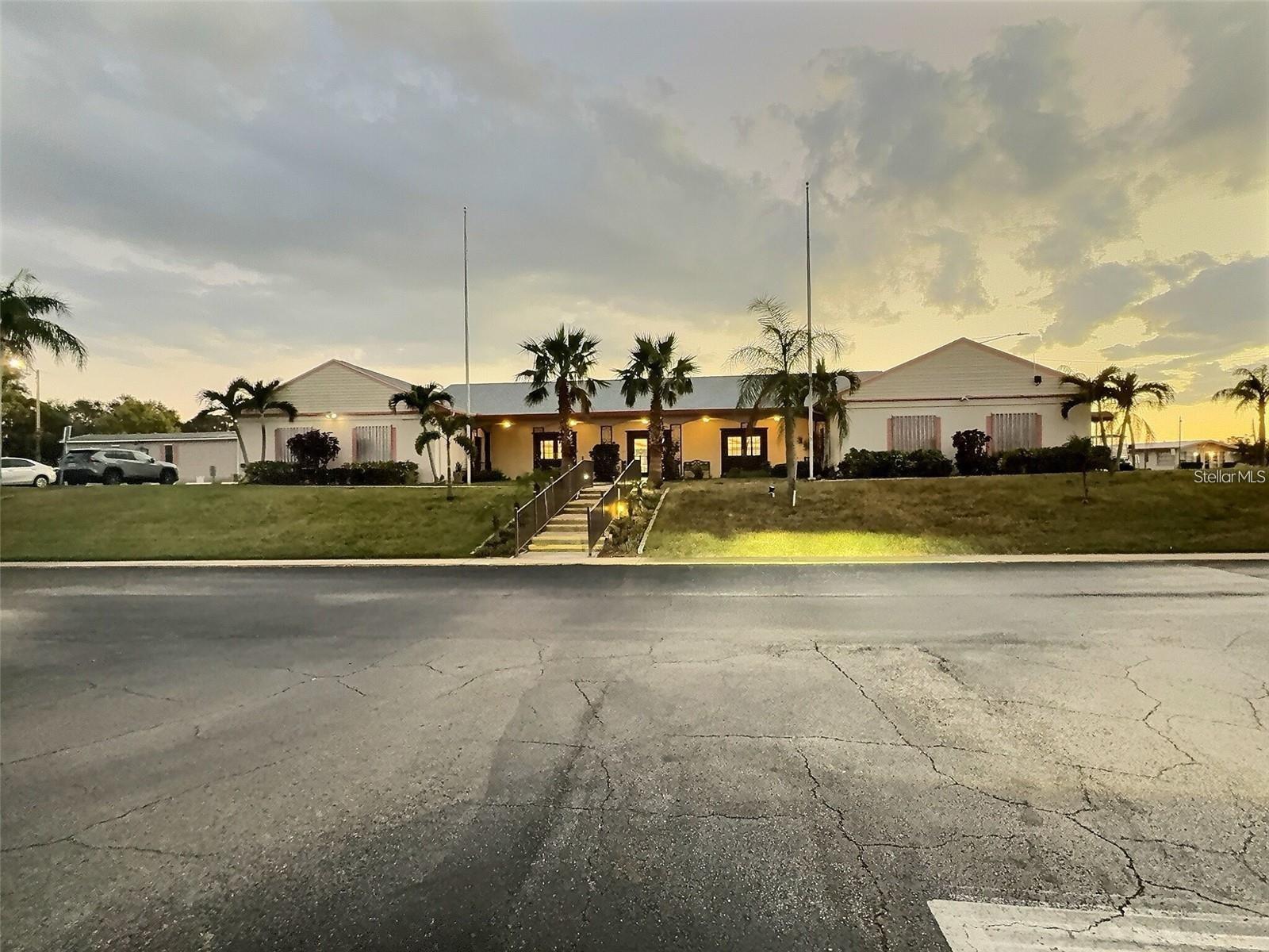 PALM HILL MOBILE HOME PARK UNREC - Residential Lease