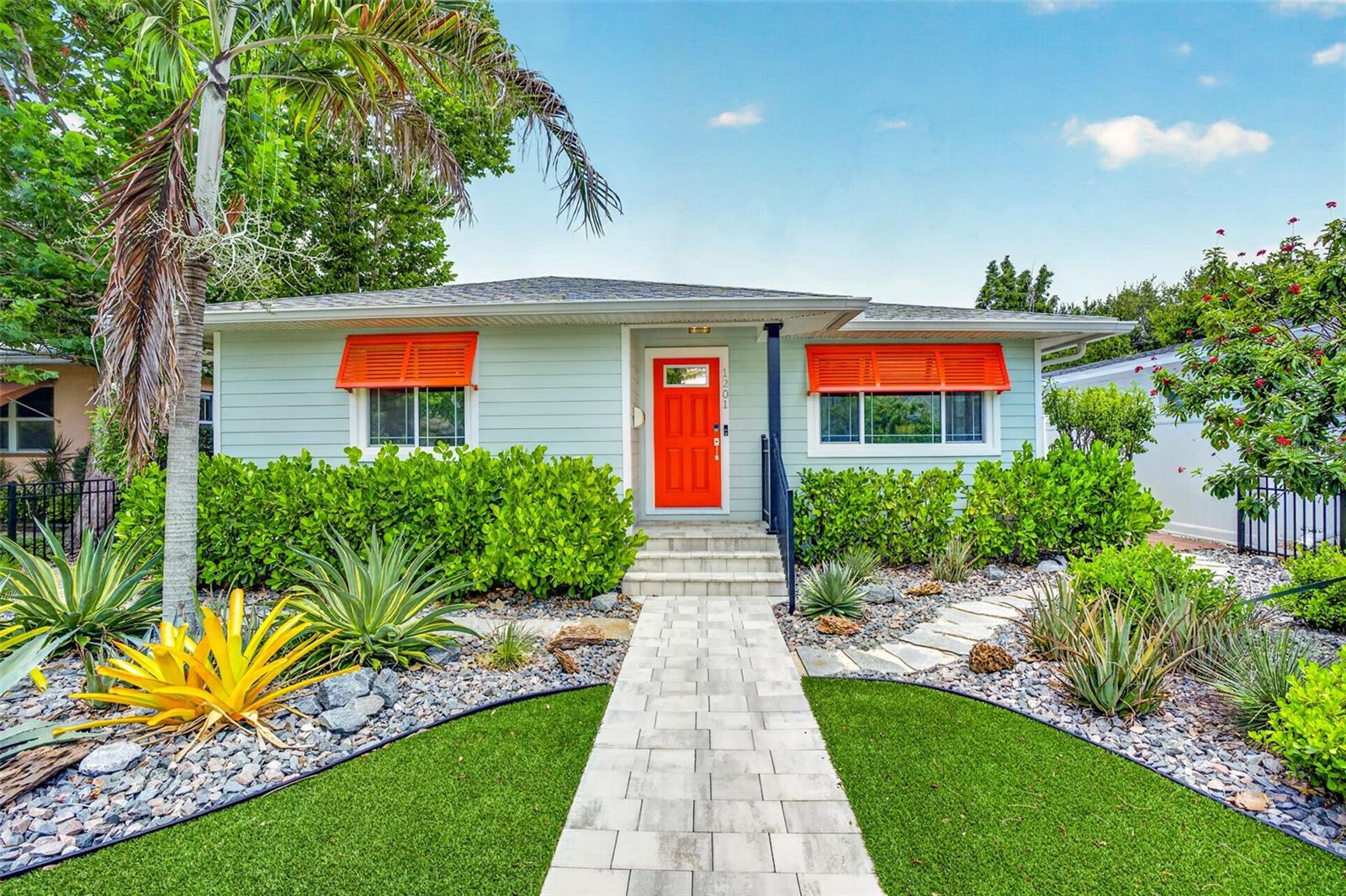 ROSS OAKS - Residential