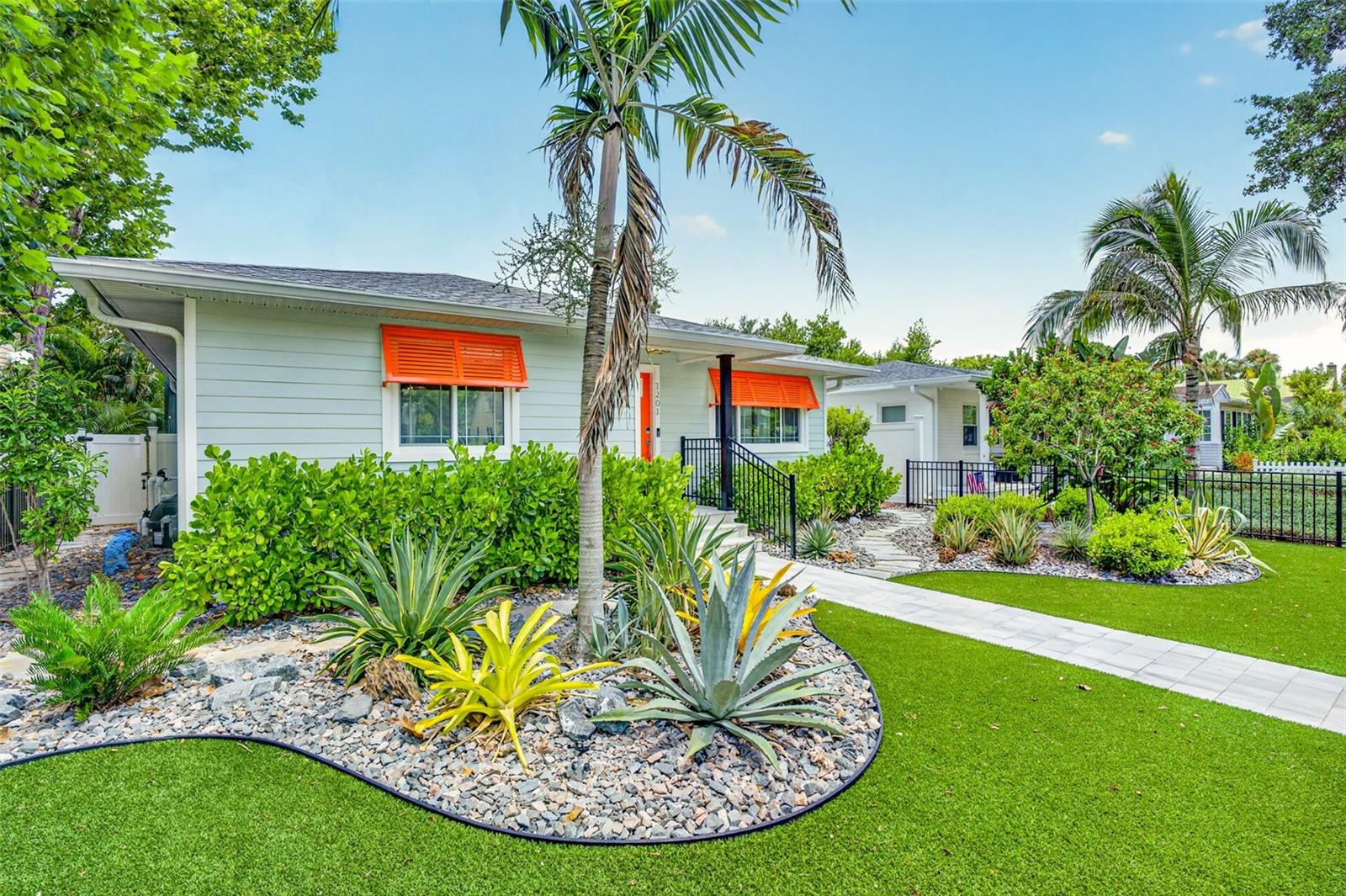 ROSS OAKS - Residential