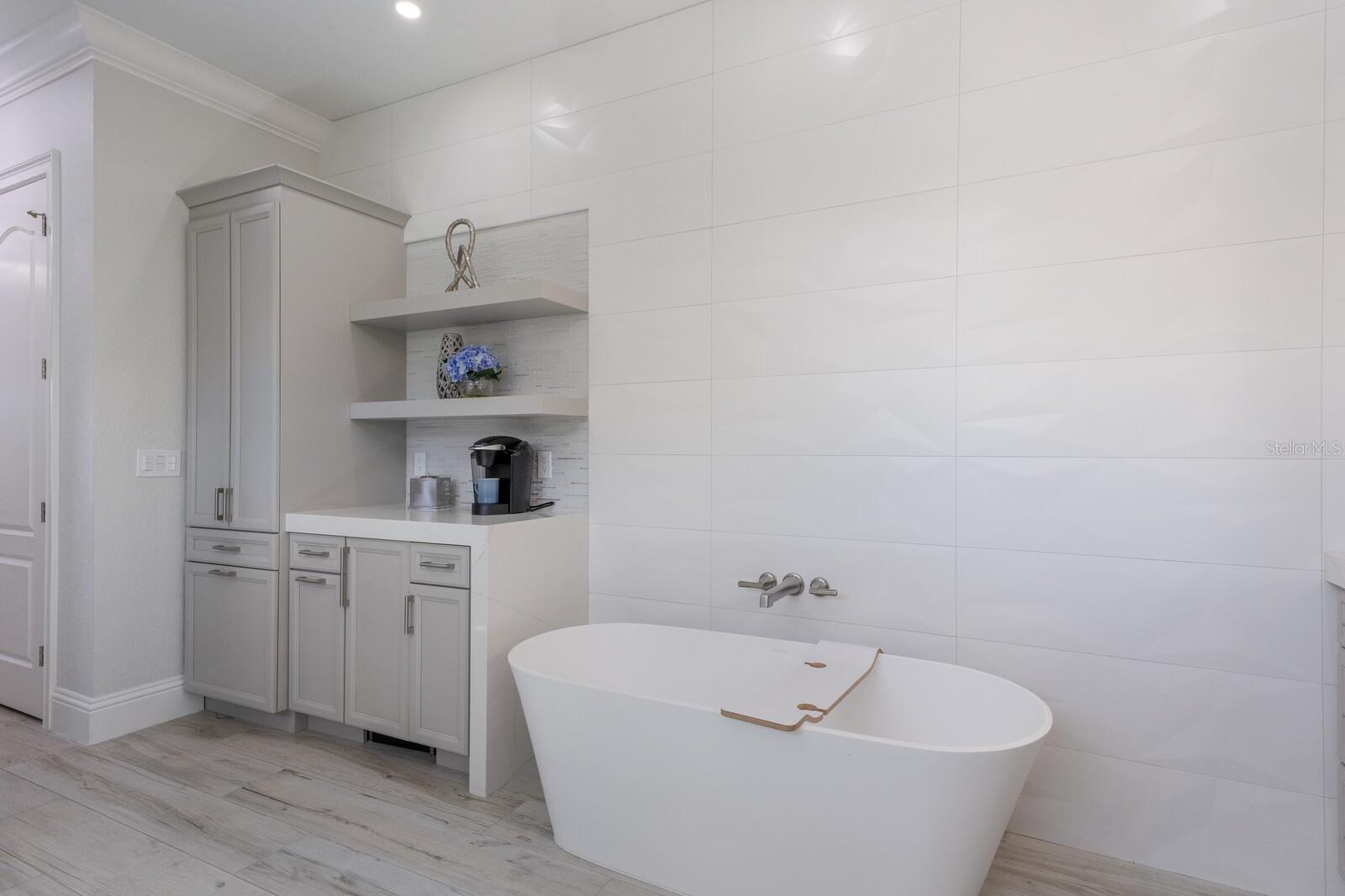 COUNTRY CLUB EAST AT LAKEWD RNCH UU2 - Residential