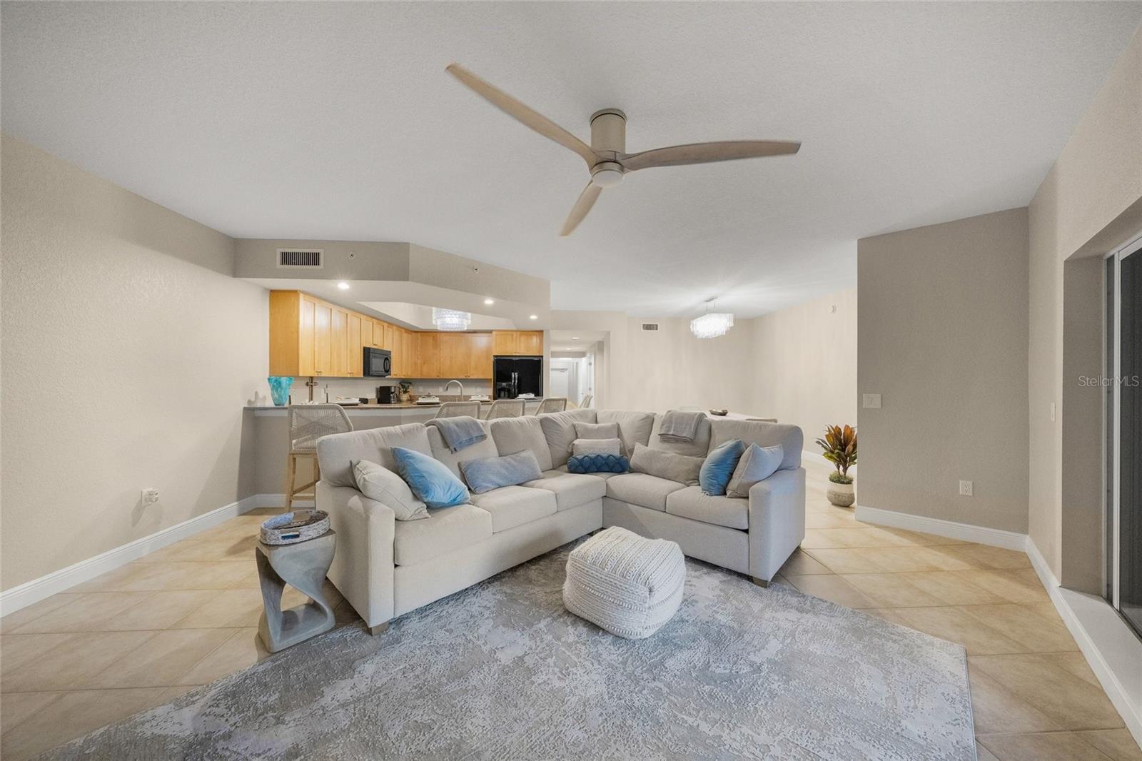VILLAS/HARBOR VILLAGE - Residential