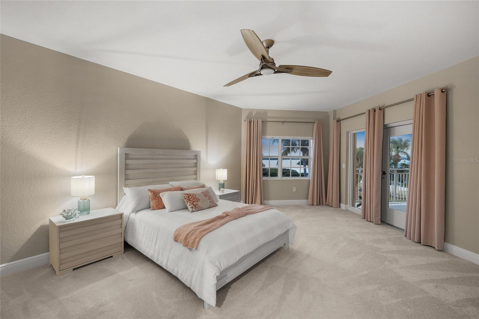 VILLAS/HARBOR VILLAGE - Residential