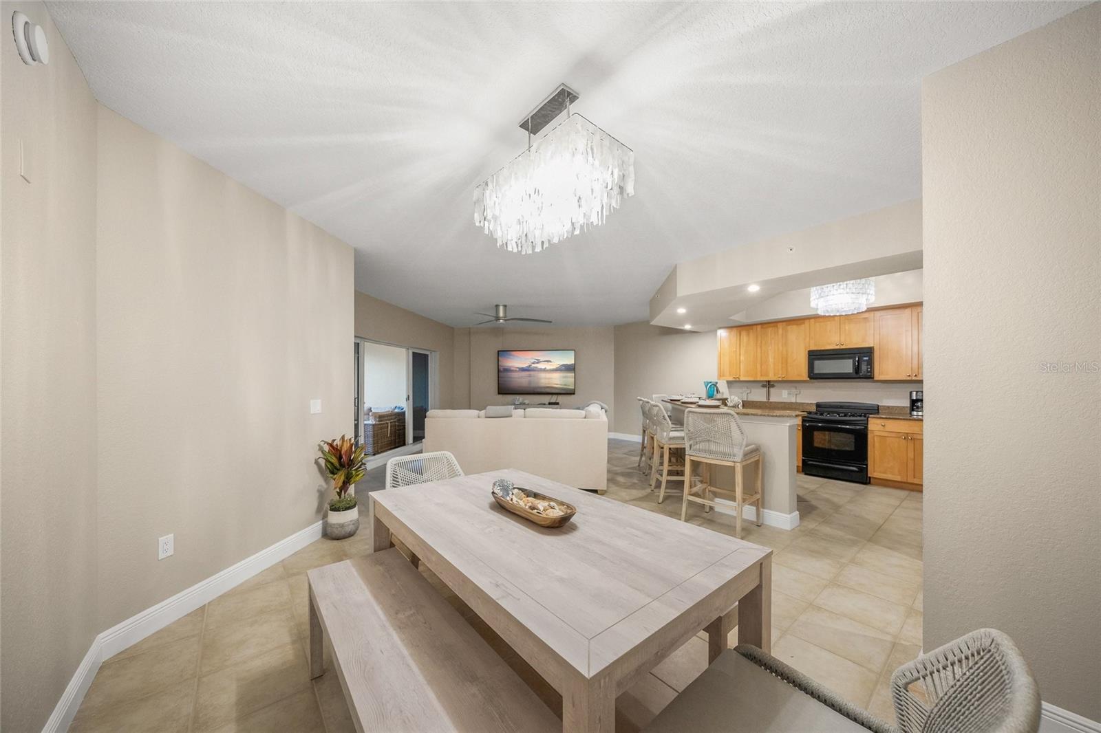 VILLAS/HARBOR VILLAGE - Residential