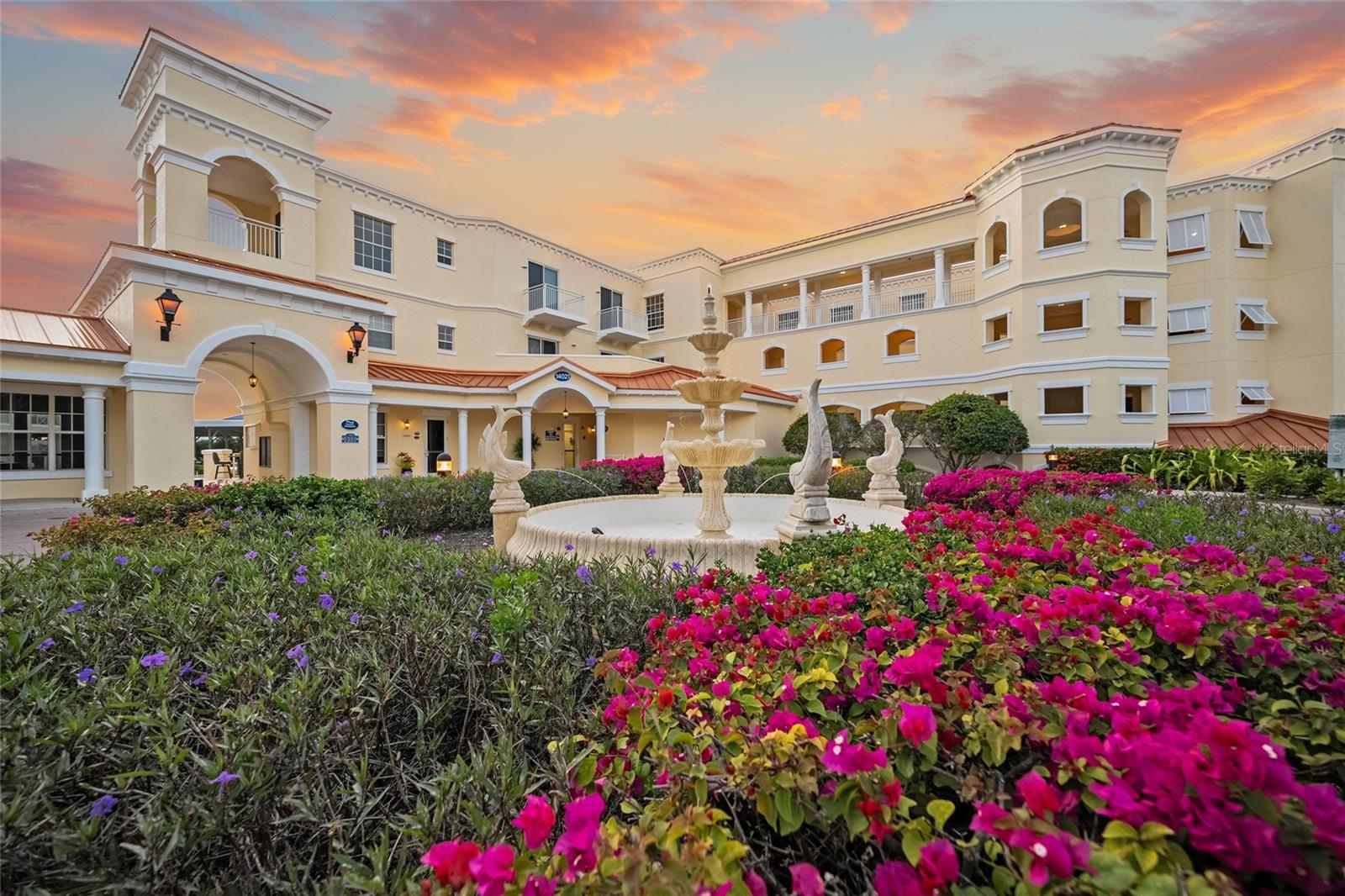 VILLAS/HARBOR VILLAGE - Residential