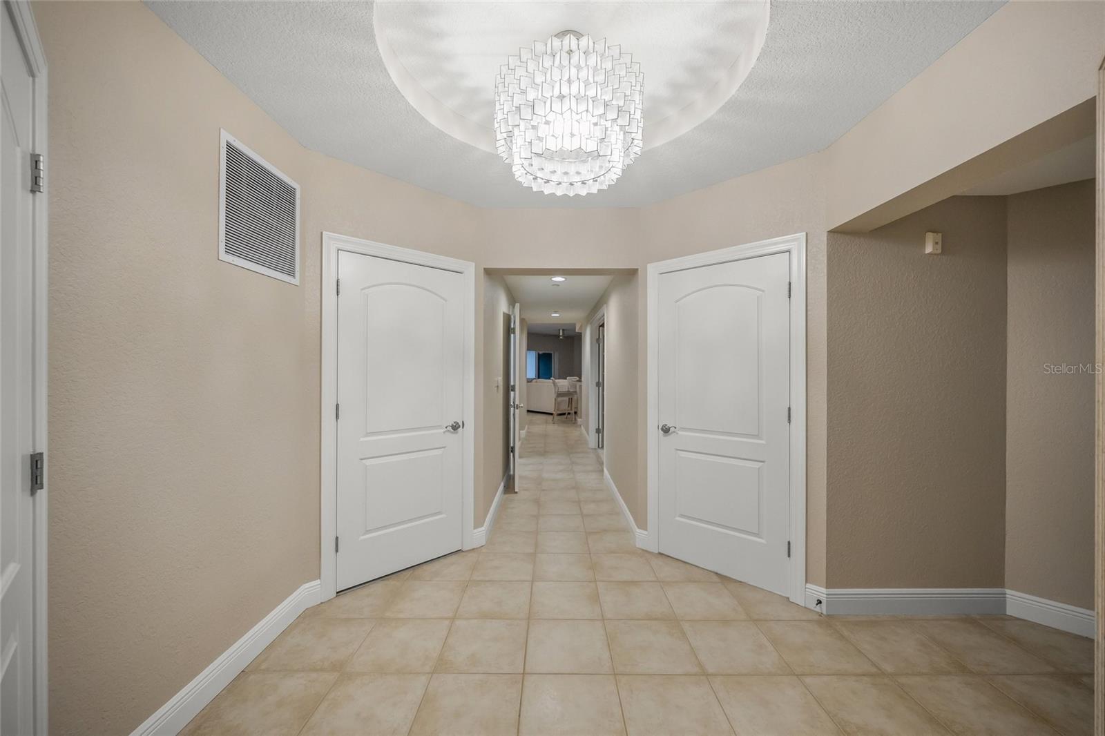 VILLAS/HARBOR VILLAGE - Residential