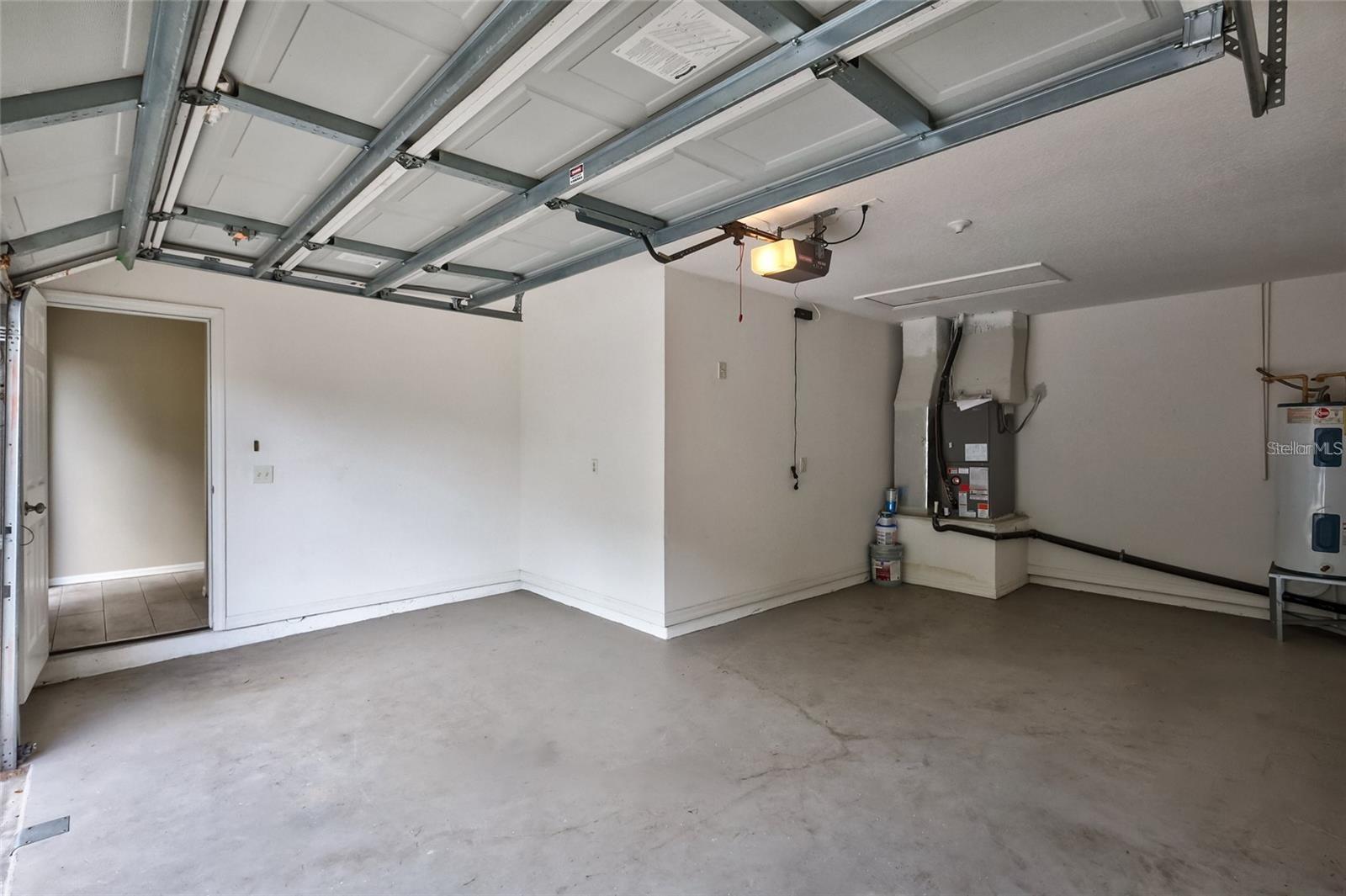 SUMMERVIEW OAKS SUB - Residential